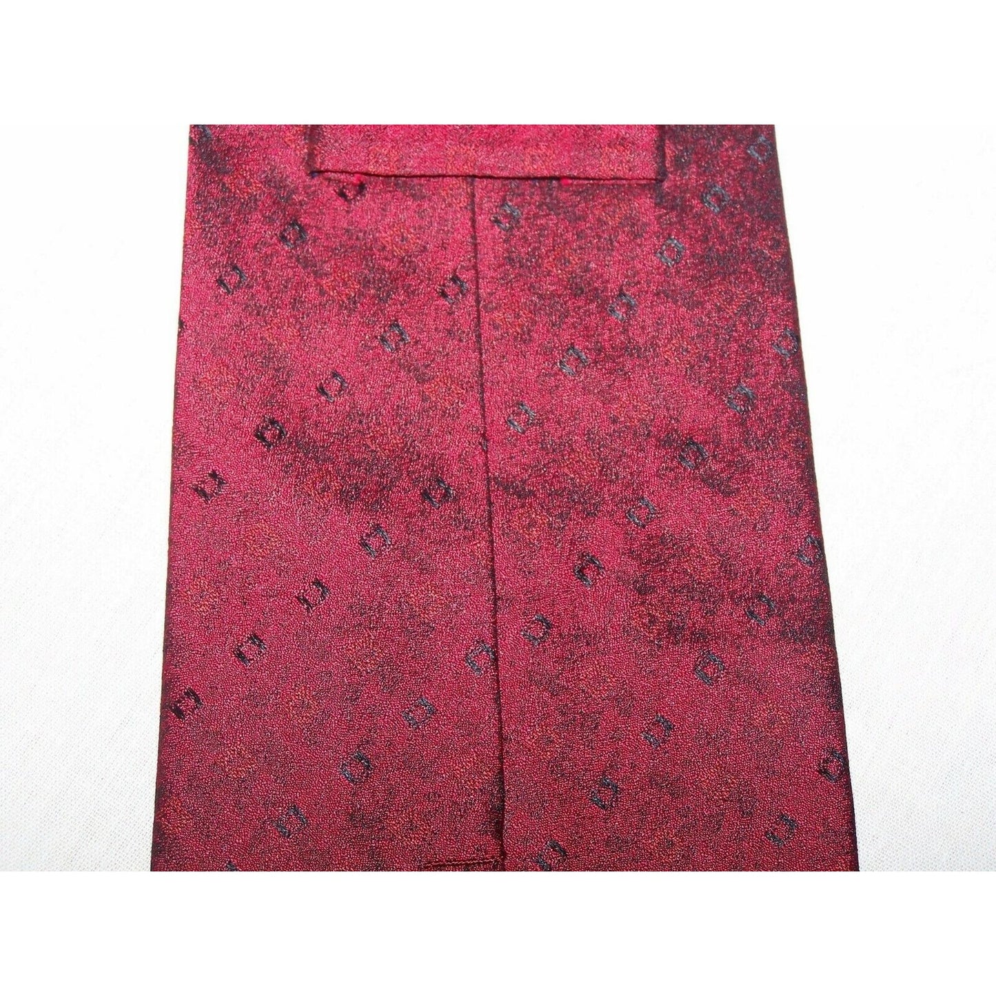 Tie Men's Red Black Geometric 100 % Silk 55" x 4" Made in Korea