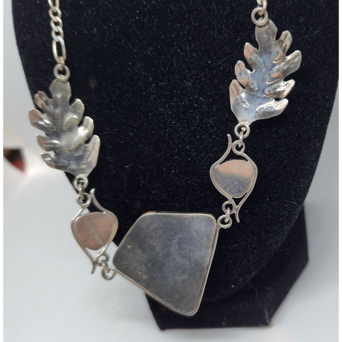 Necklace Ocean Jasper Crystal Geode Silver Leaves 14 K gold accents 25.1 Gr