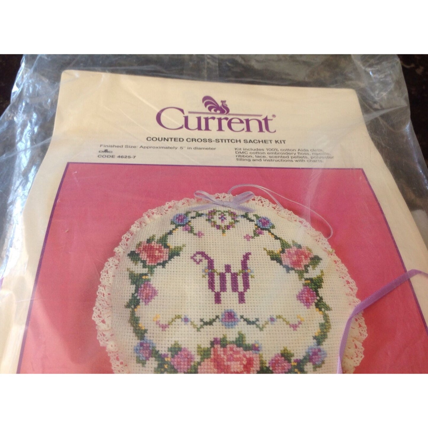 Craft Current counted cross stitch Sachet Kit Roses Round 5"  #4625-7 Heart Lace