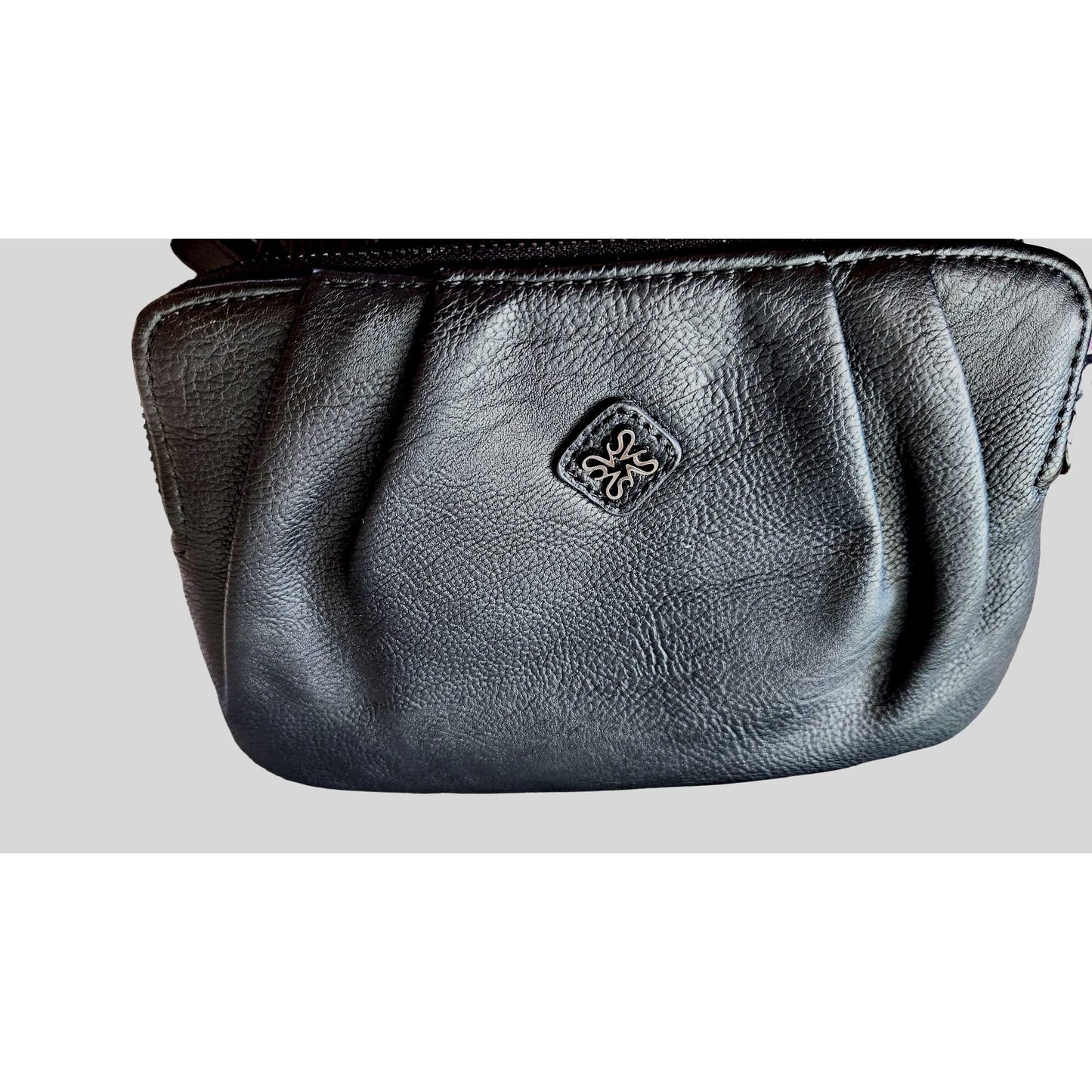 Purse Bag Simply Vera Wang Black Crossbody 50" Strap 8" x 5" x 3" 2 Zip Sections Card slots Pocket