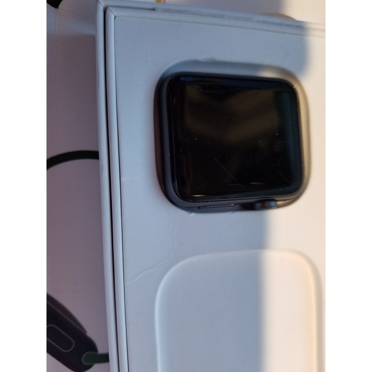 Apple Watch for parts 1 watch face 3 pieces of the band not working PARTS