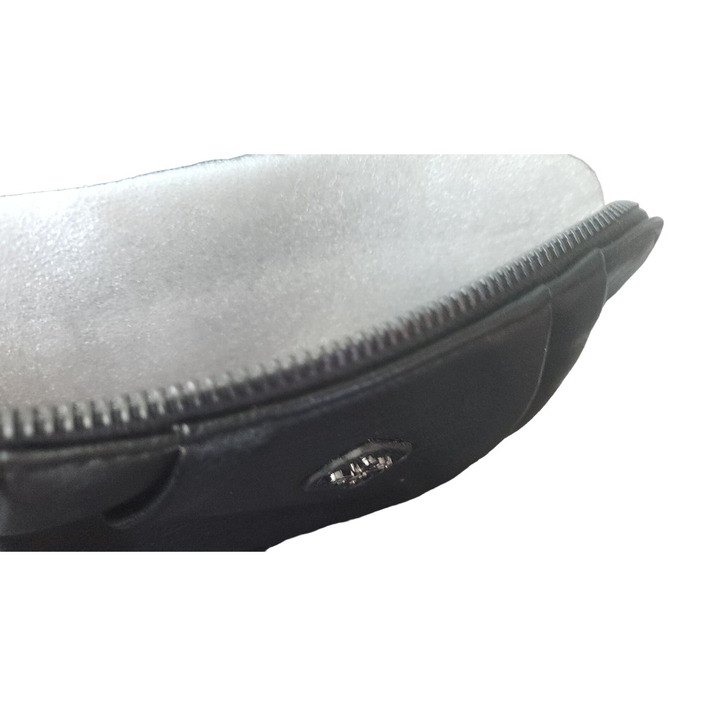 Purse Bag Simply Vera Wang Black Crossbody 50" Strap 8" x 5" x 3" 2 Zip Sections Card slots Pocket