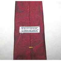 Tie Red  Black  Silk Neck Tie Editions Van Heusen Brand  59 " Long  3 "  Wide