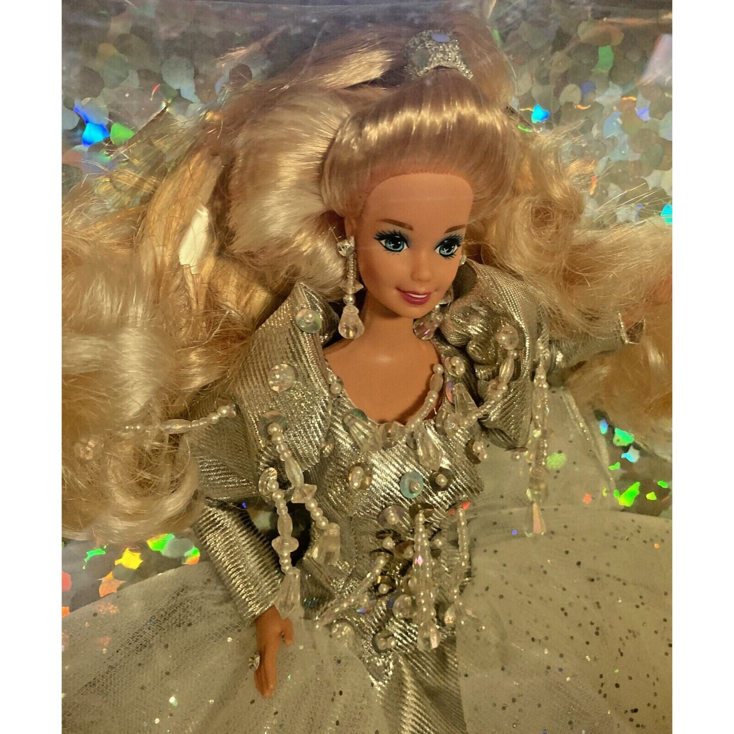 1992 Happy Holidays Barbie Doll Mattel Special Edition Silver & White Dress NRFB