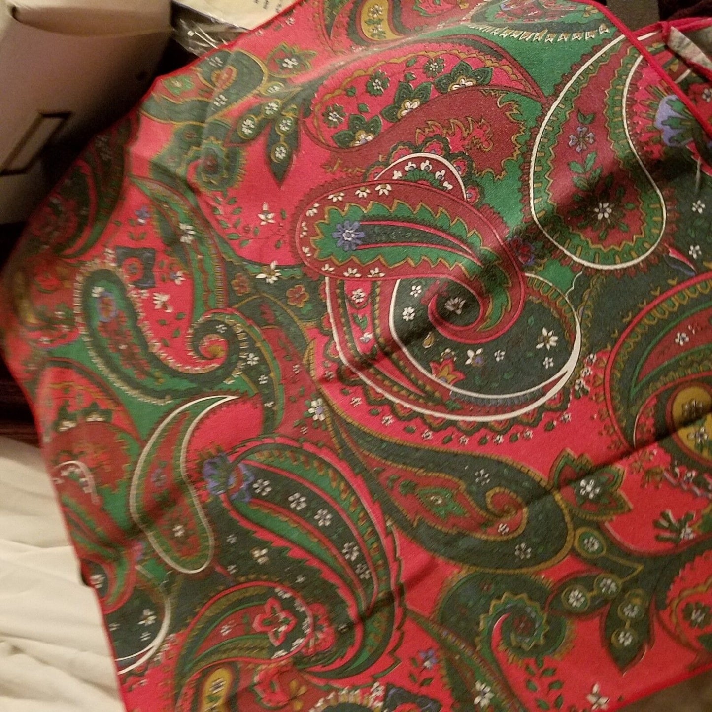 Cloth Napkins Set of 4 16" x 16" Red Paisley Flowers Green White Blue