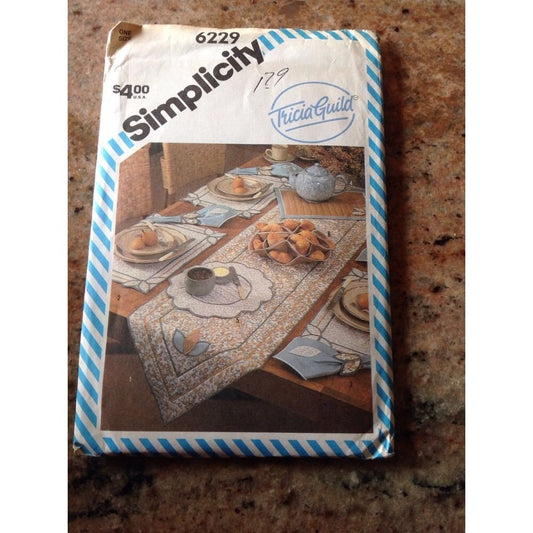 Pattern Simplicity # 6229 Table Runner Placemats Napkins Rings Trivet Bun Cozy