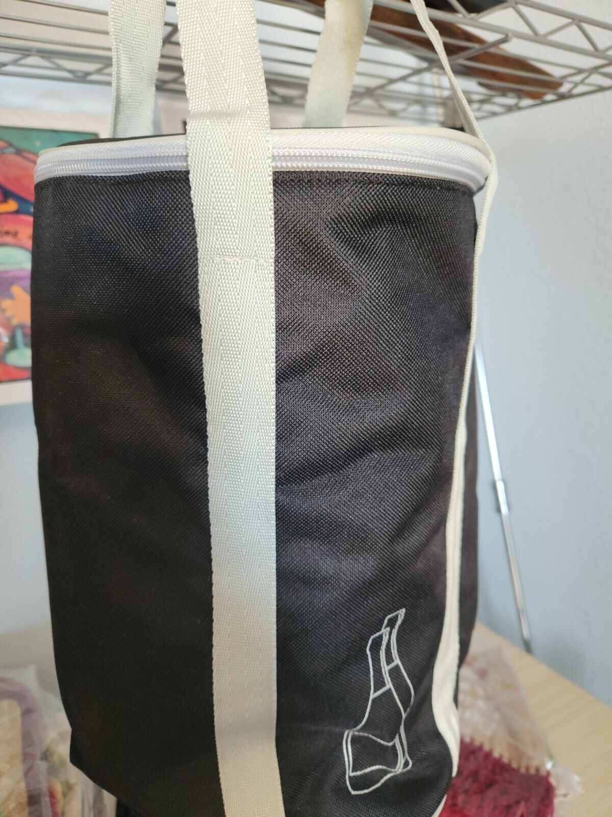 Wine Bottle Bag Holds 2 Bottles Insulated handles Zipper Top 10" x 12" x 6"