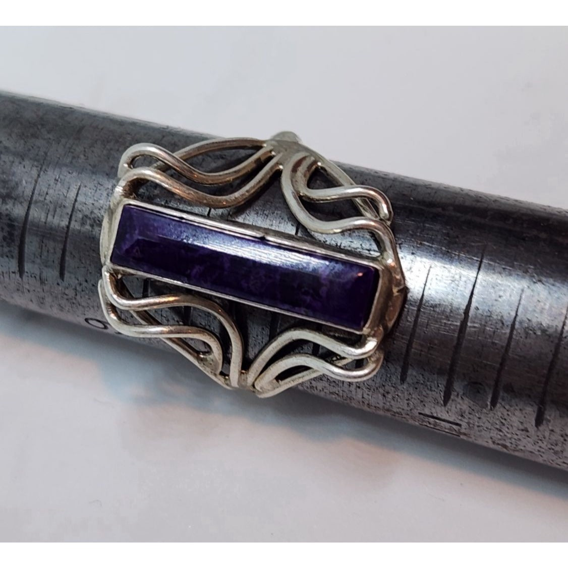 Ring Sugalite purple rectangle 6gr Size 10 925 Silver Jerry Fran Harr Swirls on the side