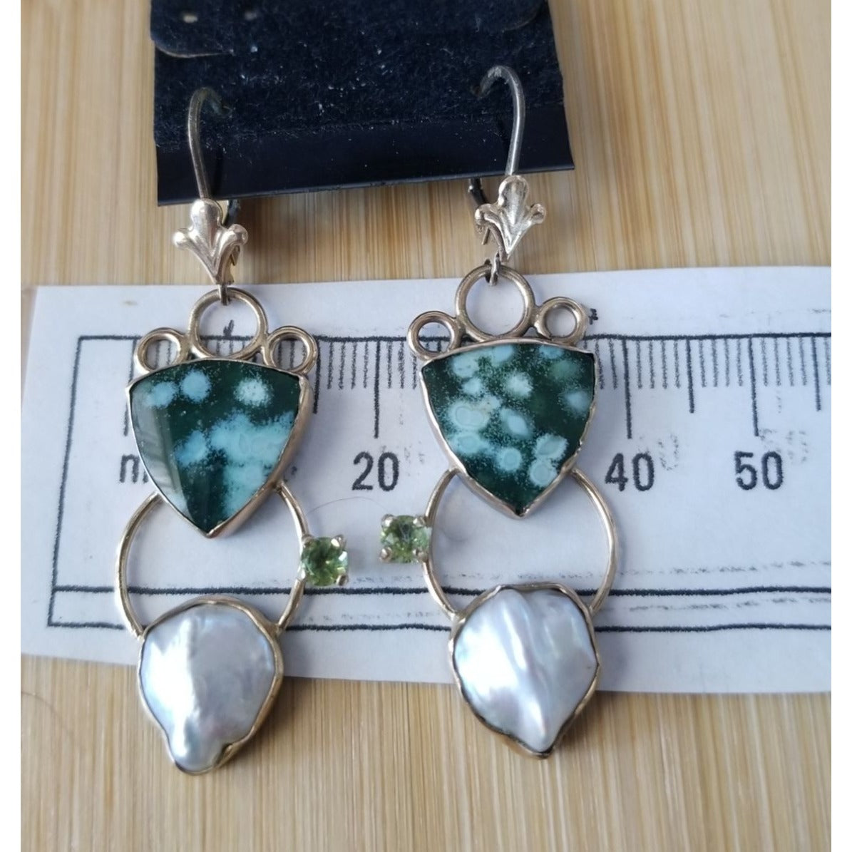 Earrings Gold 3 Stones Baroque Pearl Periodot Malakite 8.3 Gr 37 ct Gold 50 mm x 18 mm Stone 1 0 mm x 5 mm