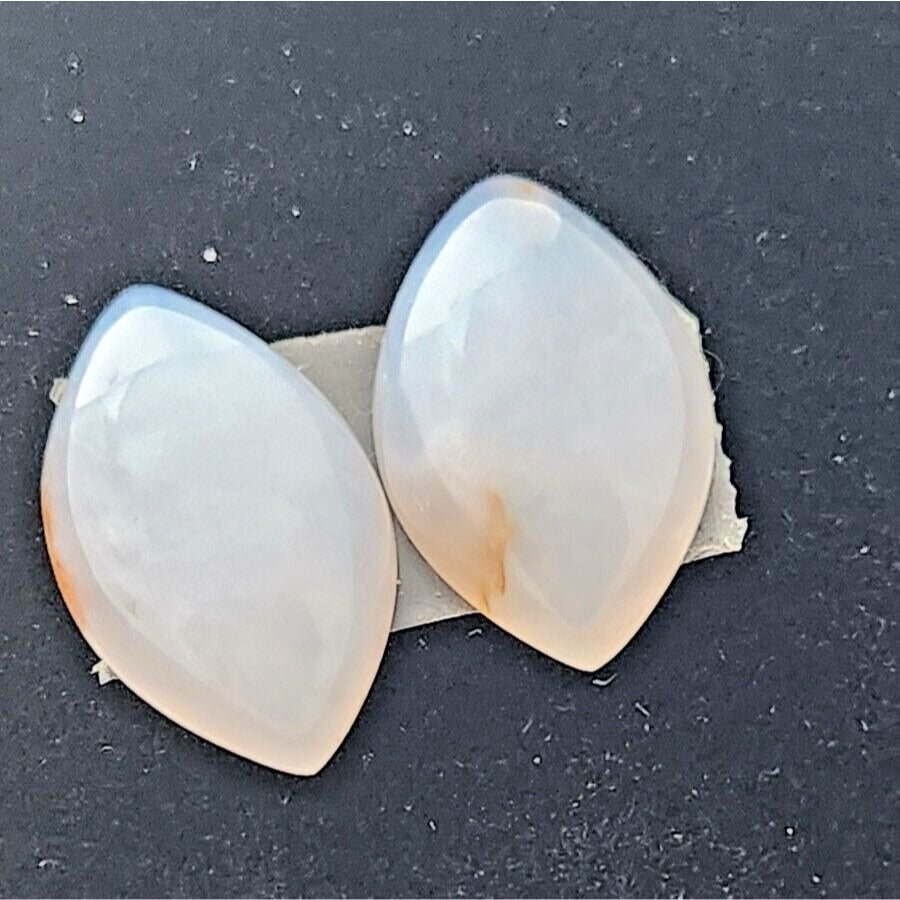 Gemstones Matched Pair Moon Stone 4.1 gr Earrings Size 25 mm x 14 mm 21 ct