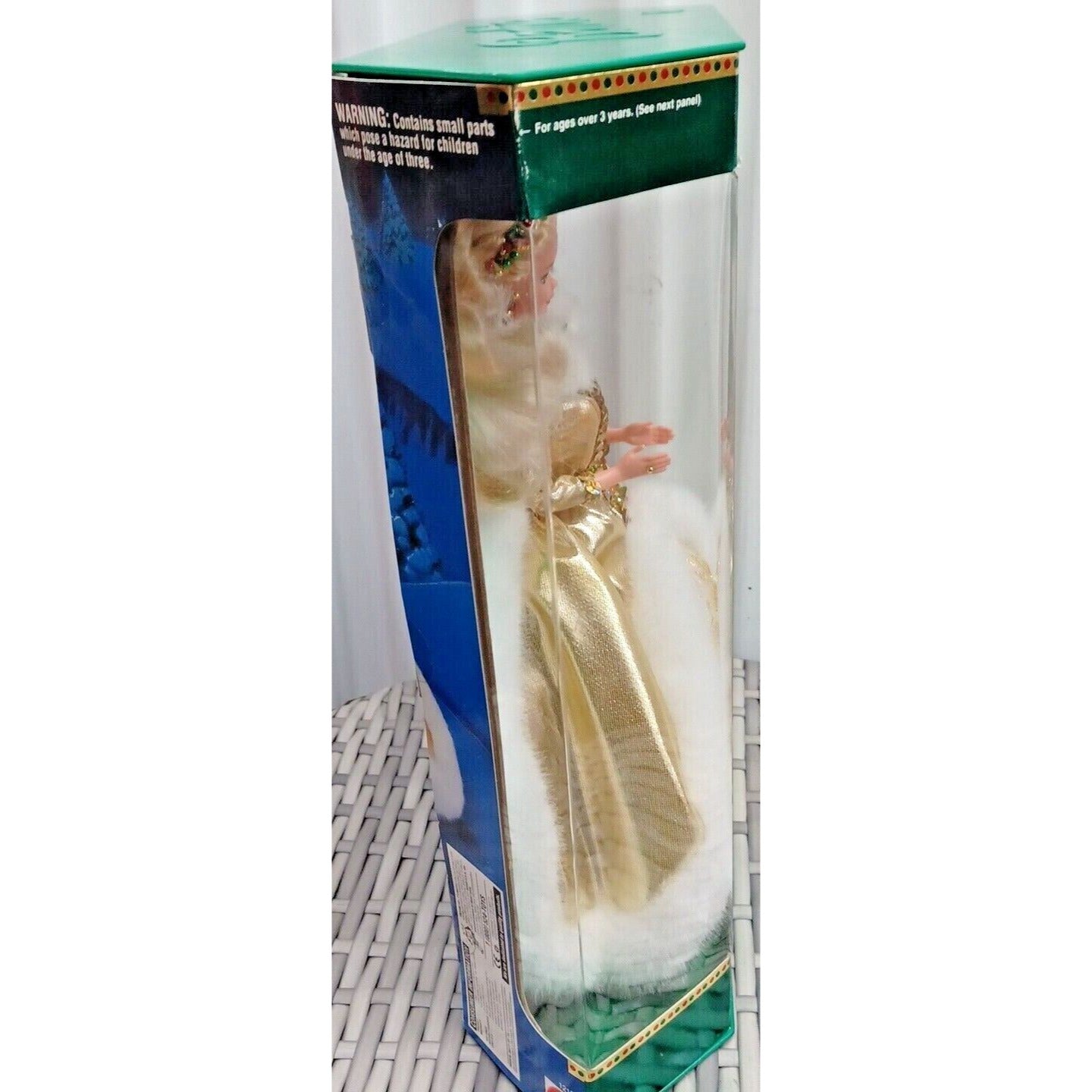 Barbie Happy Holidays, Special Edition 1994 BARBIE Doll