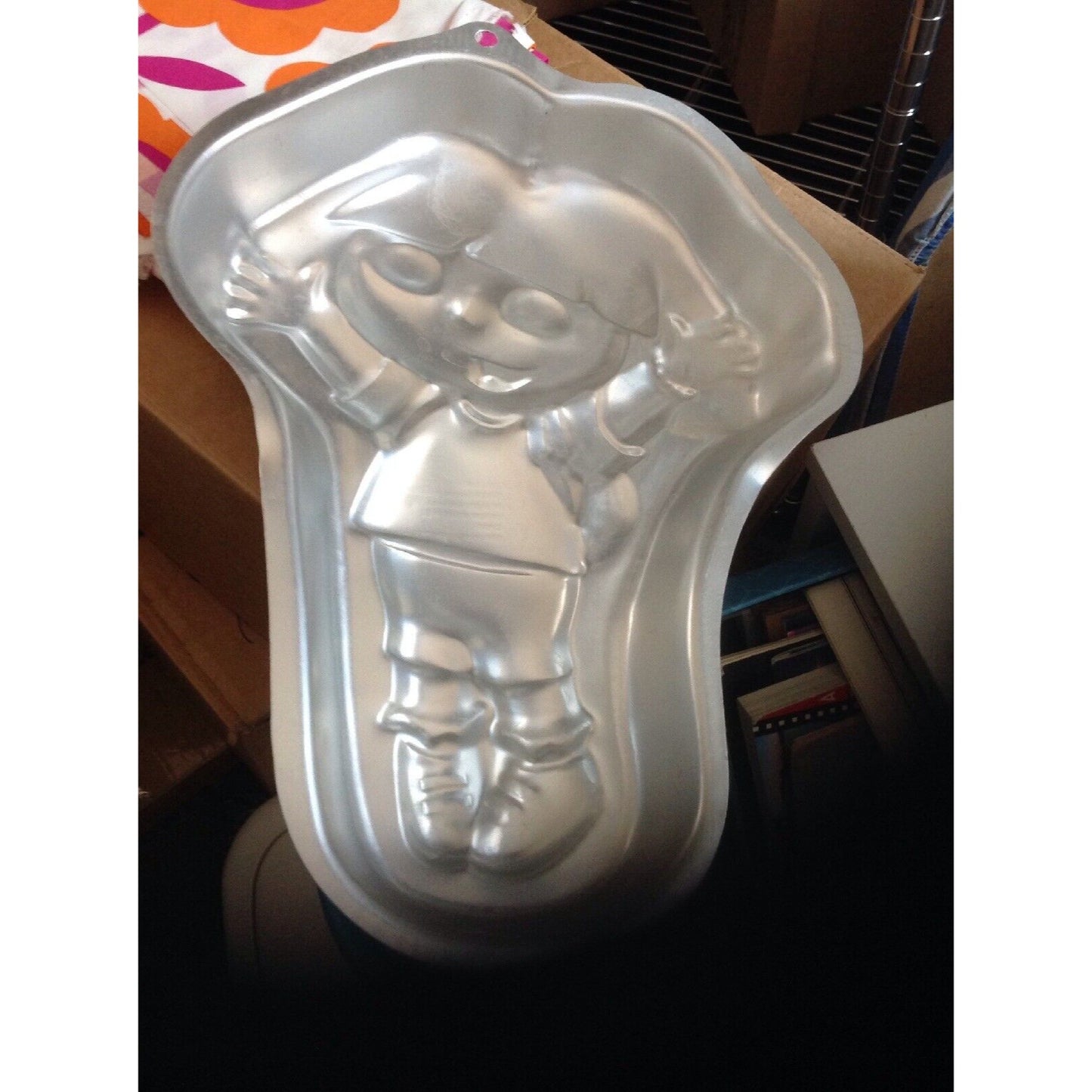 WILTON DORA THE EXPLORER CAKE PAN #2105-6300 2003