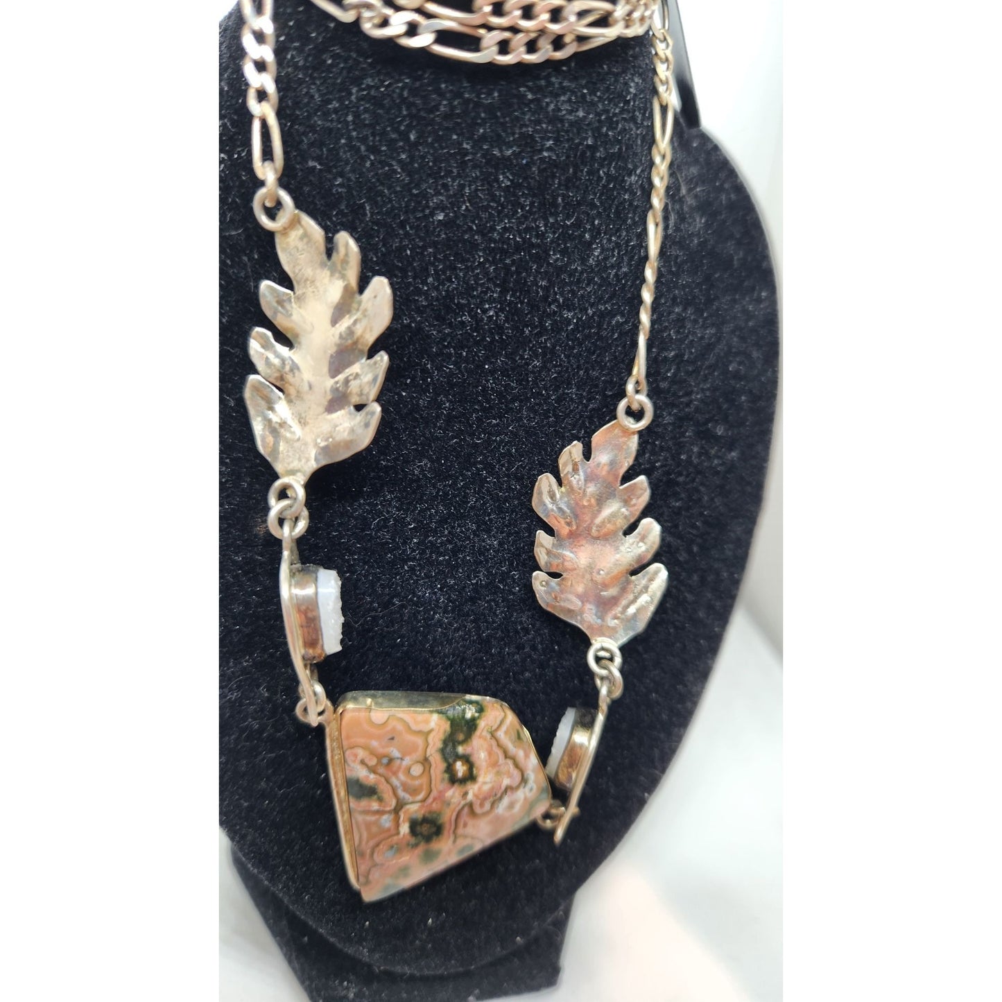 Necklace Ocean Jasper Crystal Geode Silver Leaves 14 K gold accents 25.1 Gr