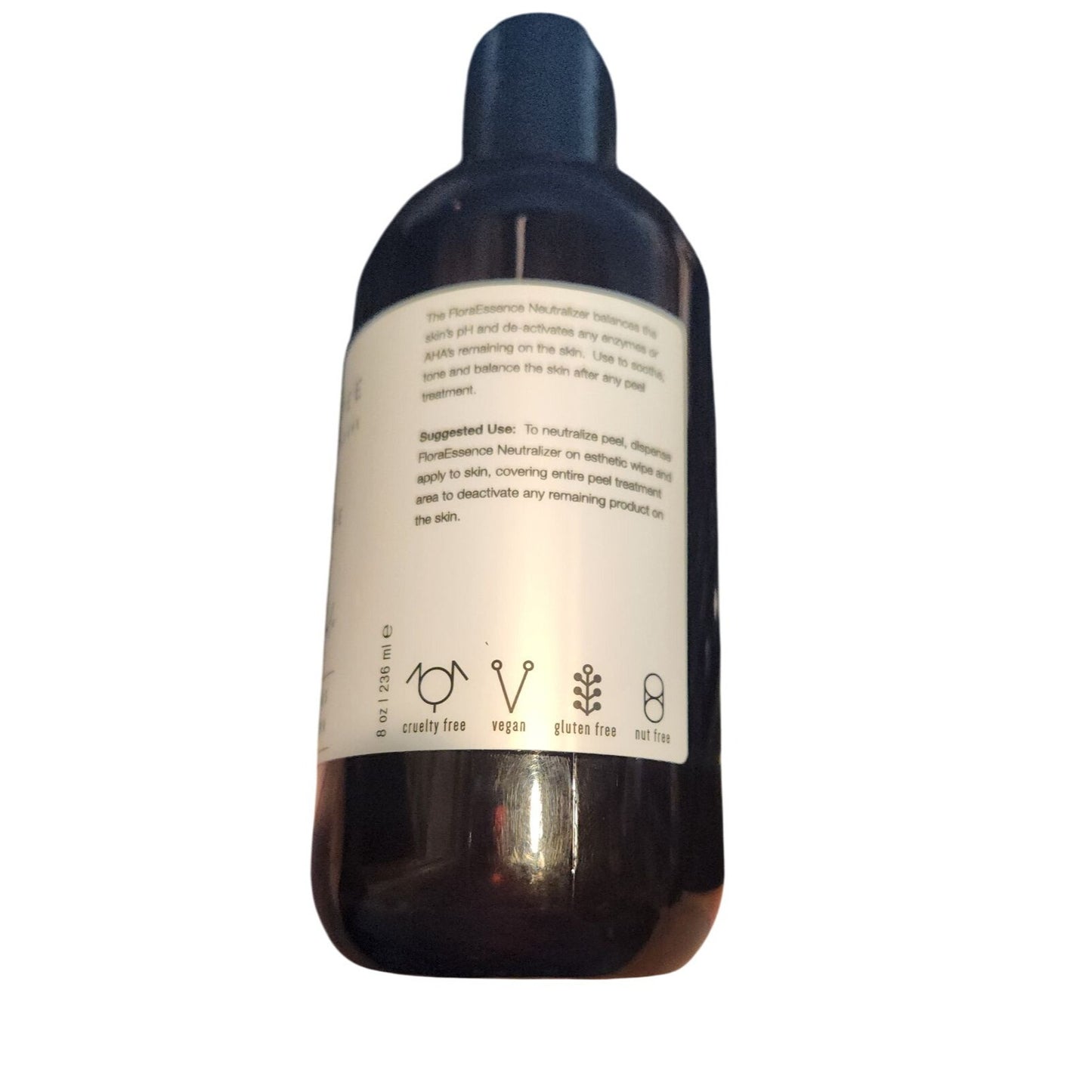 Skincare Green Envee 8 oz FloraEssence pH Neutralizer balances the skin’s pH and deactivates any enzymes