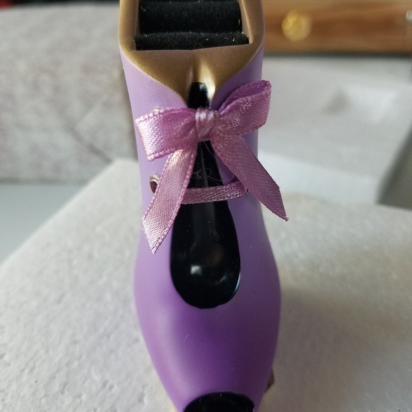 Purple High Heel Ring Holder With Bow & Gold Accents