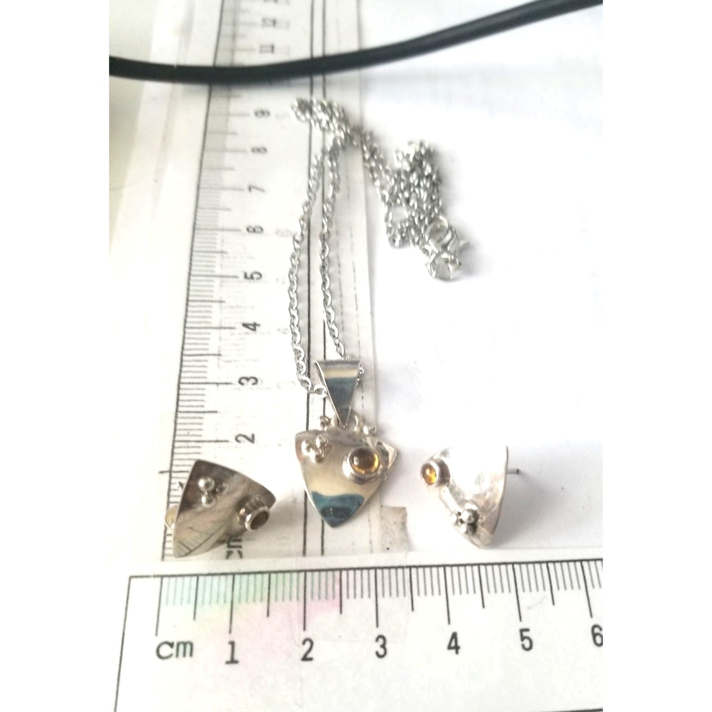 3 Pcs Amber Earrings Necklace Silver 7.4 gr 37 ct 1.5 x 1.5 cm 2 cm x 3 cm 16" chain