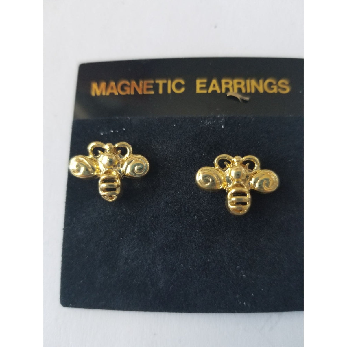 Costume Jewelry Earrings Magnetic Bees Gold Color 1" x 1"
