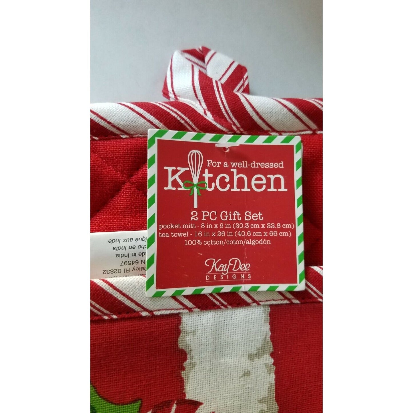 Kitchen Towel and Pot Holder Kay Dee Holiday Joy Santa 2 piece Set H3733