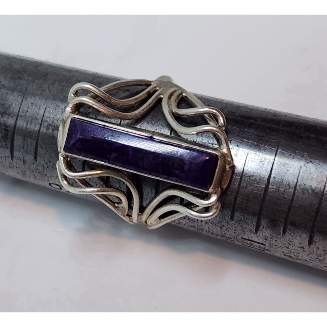 Ring Sugalite purple rectangle 6gr  Size 10 925 Silver Jerry Fran Harr Swirls on the side