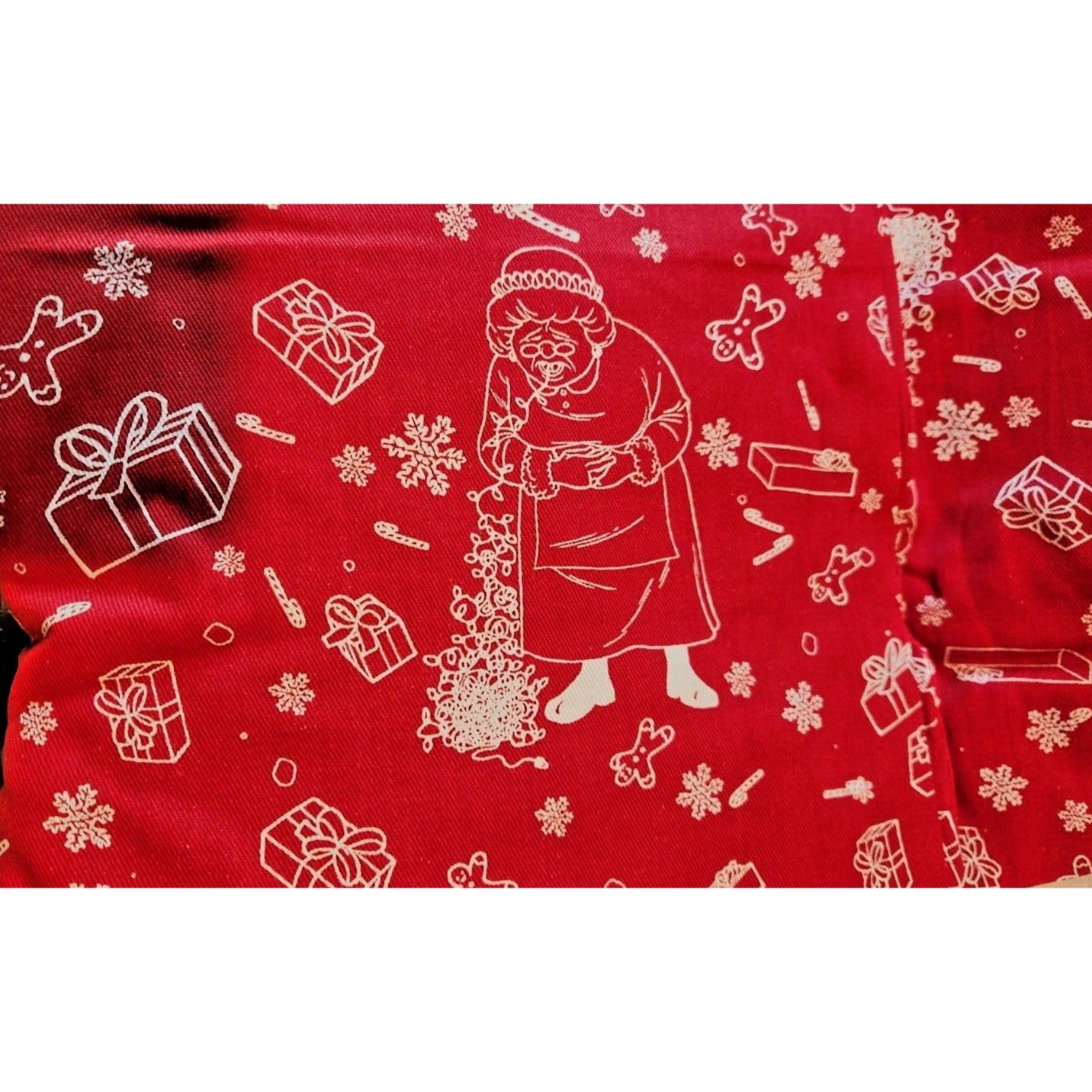 Material  Fabric Red Cotton Christmas Santa Reindeer Mrs Claus Snowmen Expelling