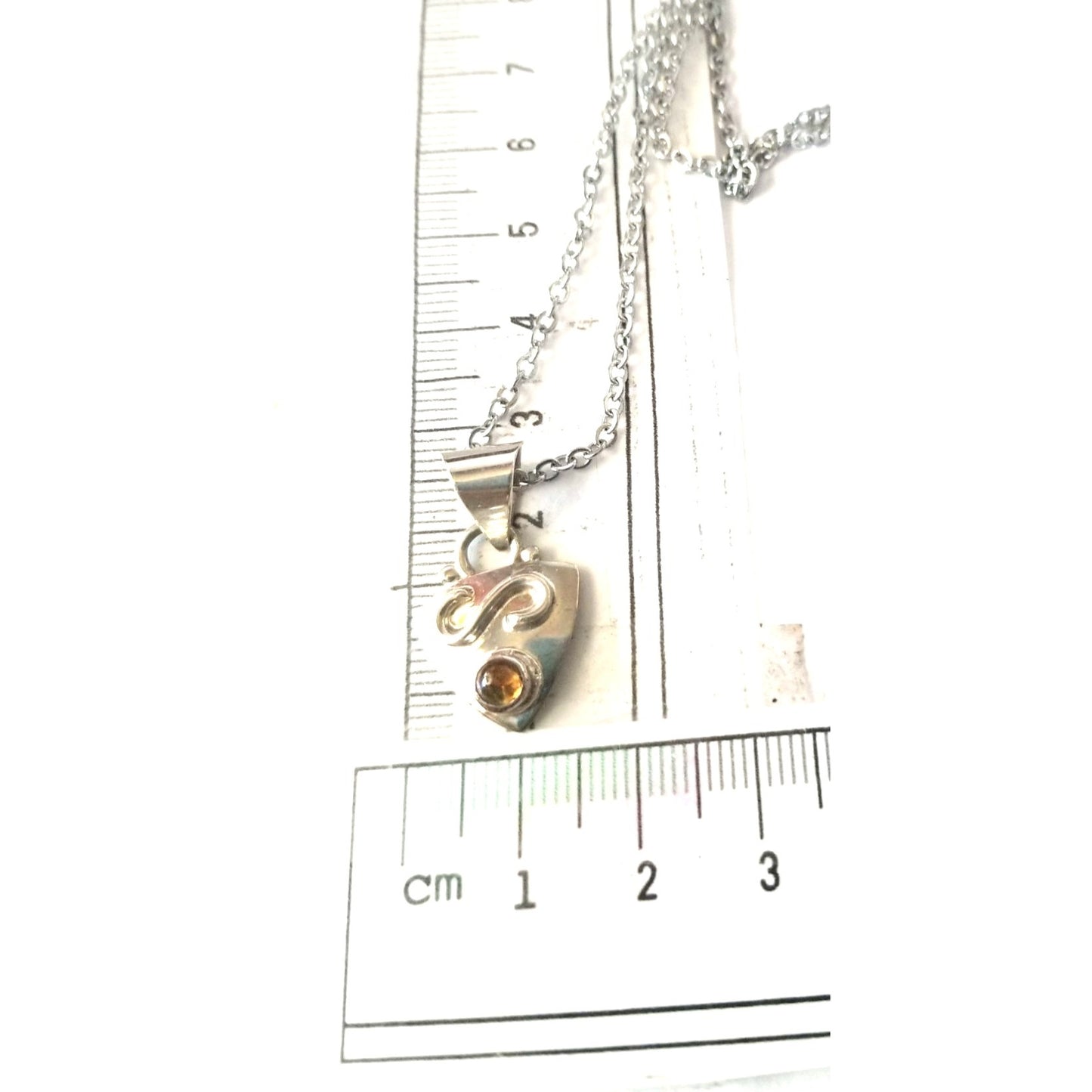 Necklace Silver Amber Triangle  4.7  gr 23.5 ct  1.5 cm  x  3 cm  16" chain Amber
