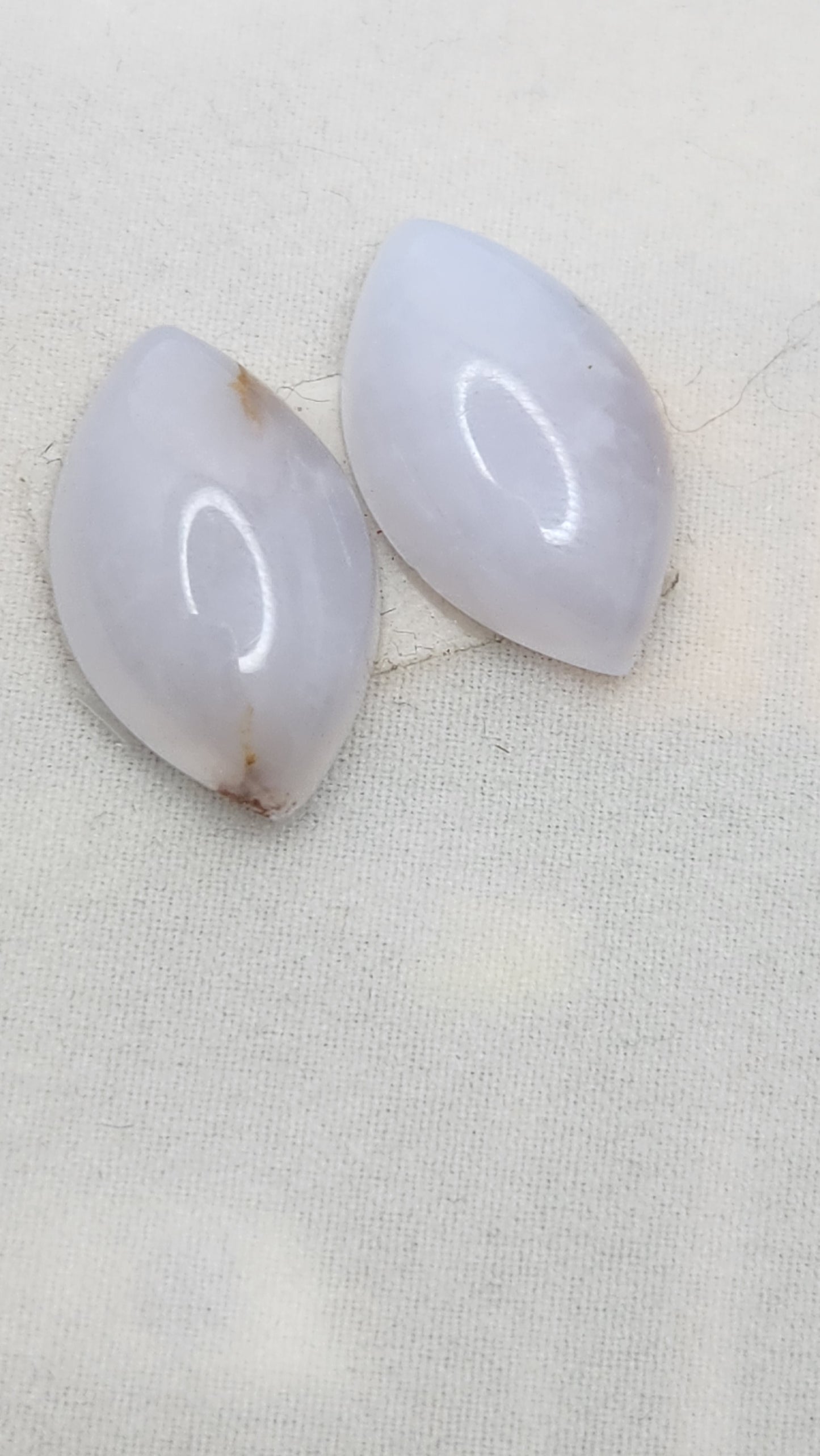 Gemstones Matched Pair Moon Stone 4.1 gr Earrings Size 25 mm x 14 mm 21 ct