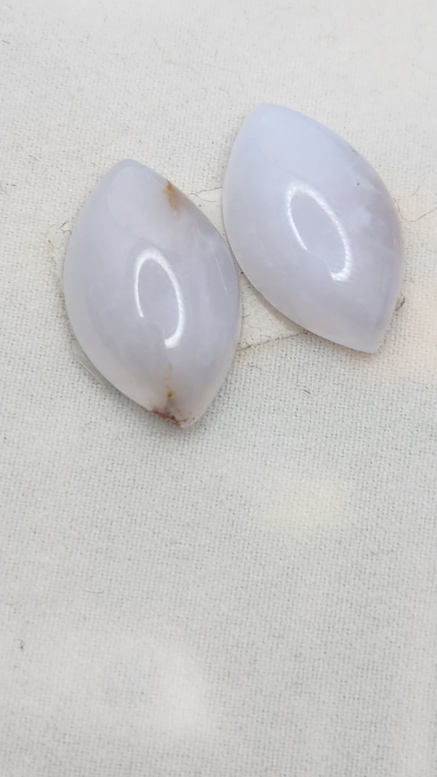 Gemstones Matched Pair Moon Stone 4.1 gr Earrings Size 25 mm x 14 mm 21 ct