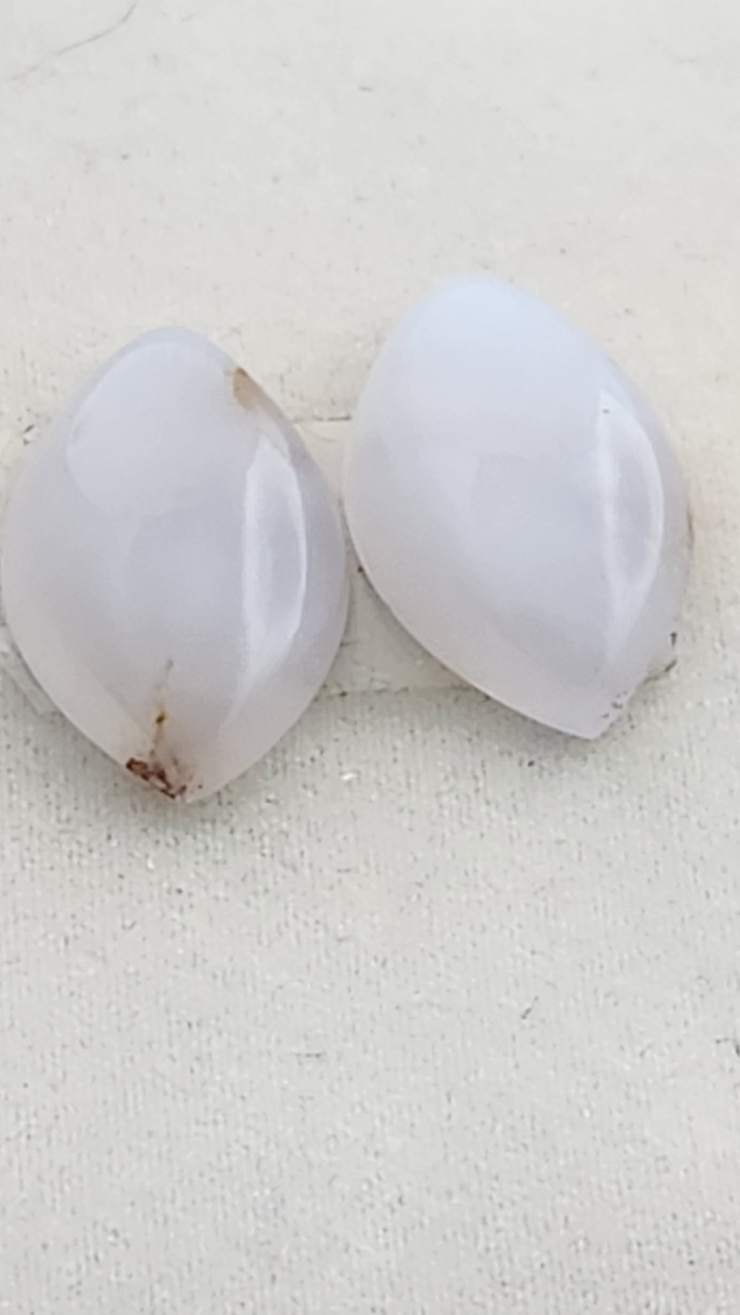 Gemstones Matched Pair Moon Stone 4.1 gr Earrings Size 25 mm x 14 mm 21 ct