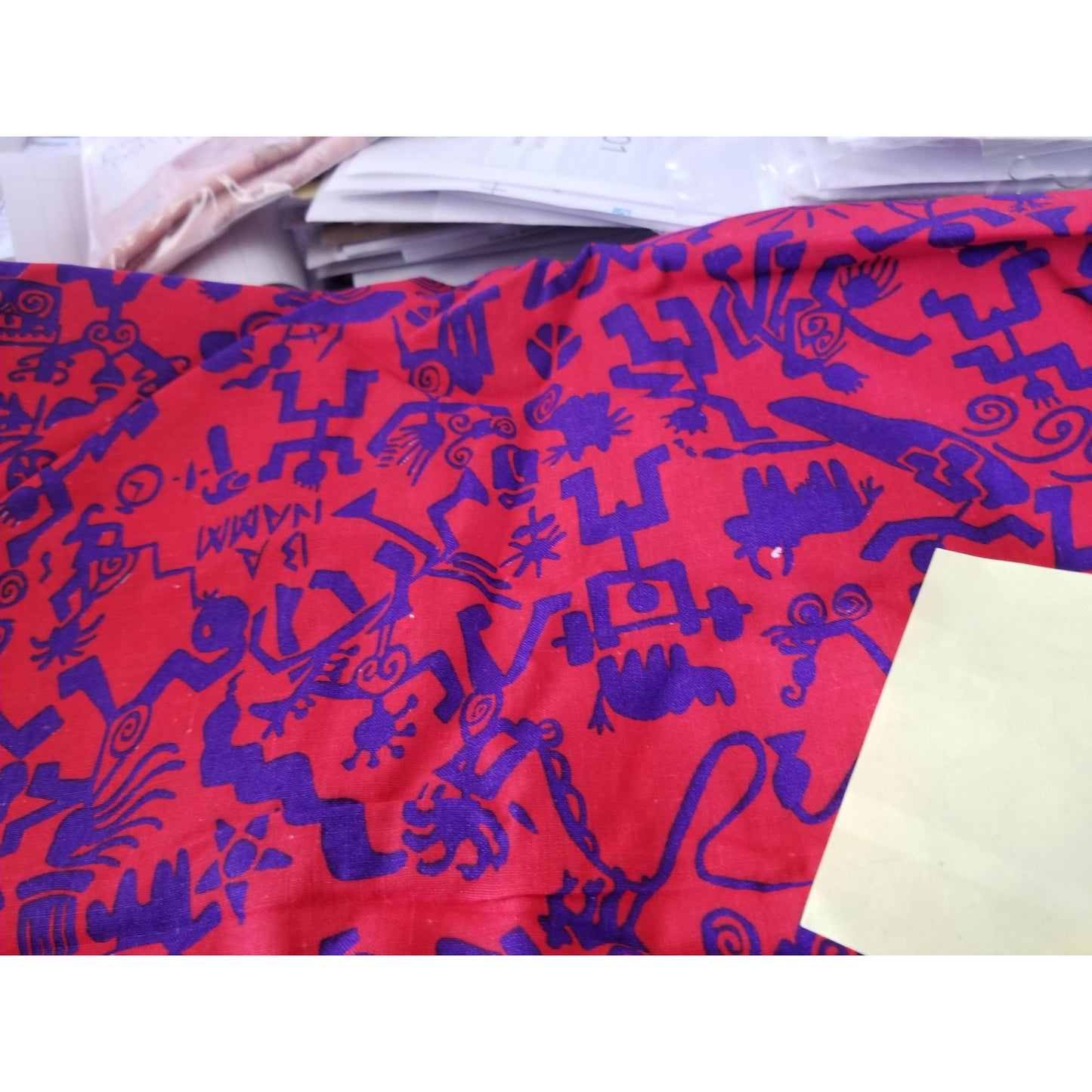 Material  Red Black Cotton Sun Men Giraffe  Red  80" x 56" Printed