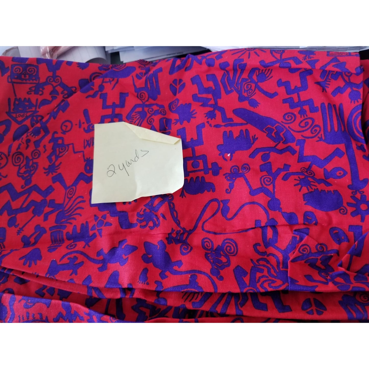 Material  Red Black Cotton Sun Men Giraffe  Red  80" x 56" Printed