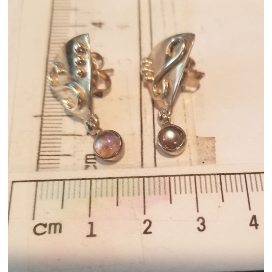 Earrings Silver MoonStone  4.5 Gr  22.5  ct  2.5  cm  x 1.5  cm  Triangle Drop  Silver