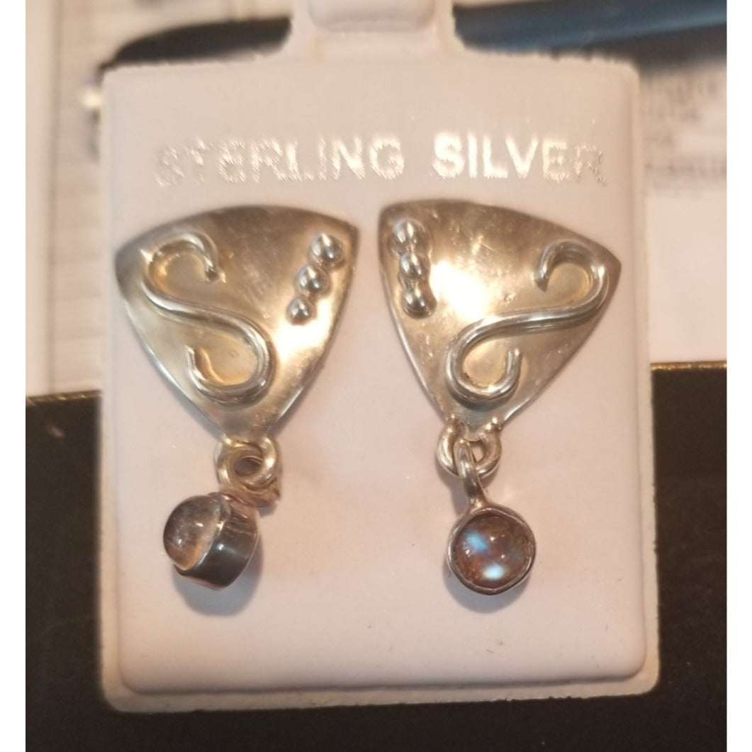Earrings Silver MoonStone  4.5 Gr  22.5  ct  2.5  cm  x 1.5  cm  Triangle Drop  Silver
