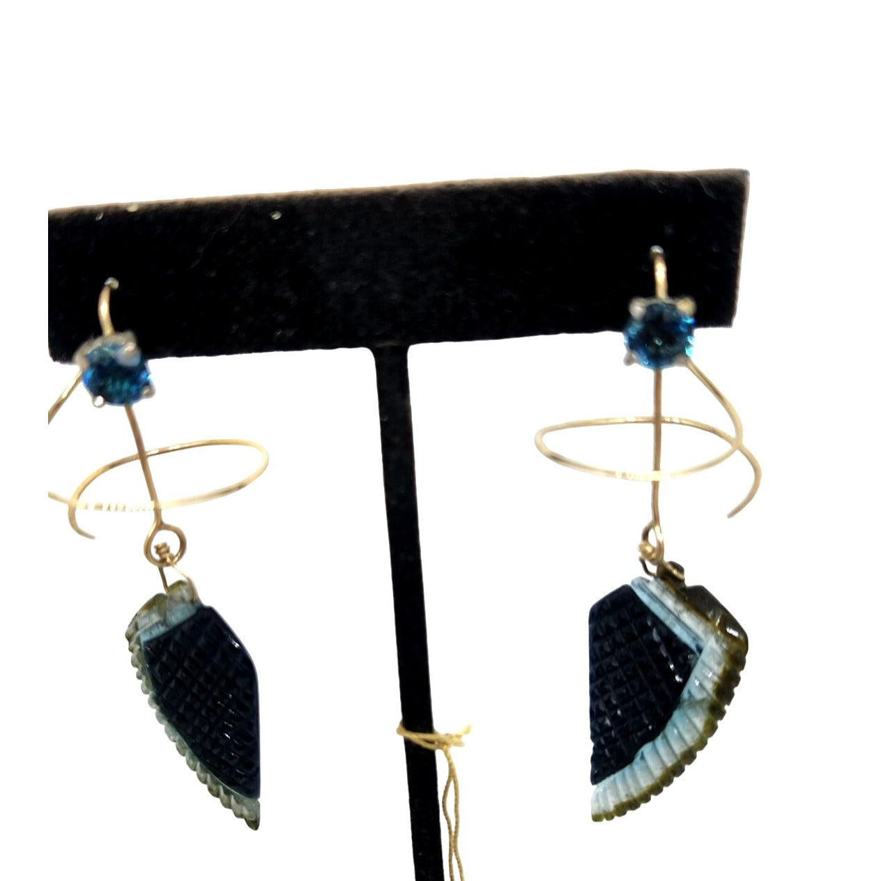 Earrings Feather Shaped Carved Tourmaline 5 mm Square Sapphire 14K Gold 8.9 gr