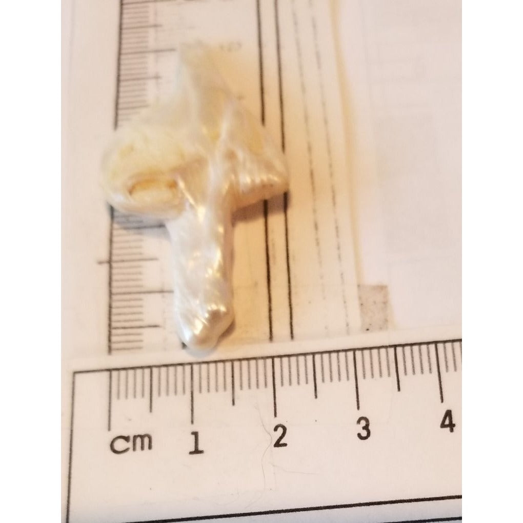 Loose Baroque Arrow Freshwater Keshi 23  ct  6  gr  2.5 cm  x 6 cm Real Natural