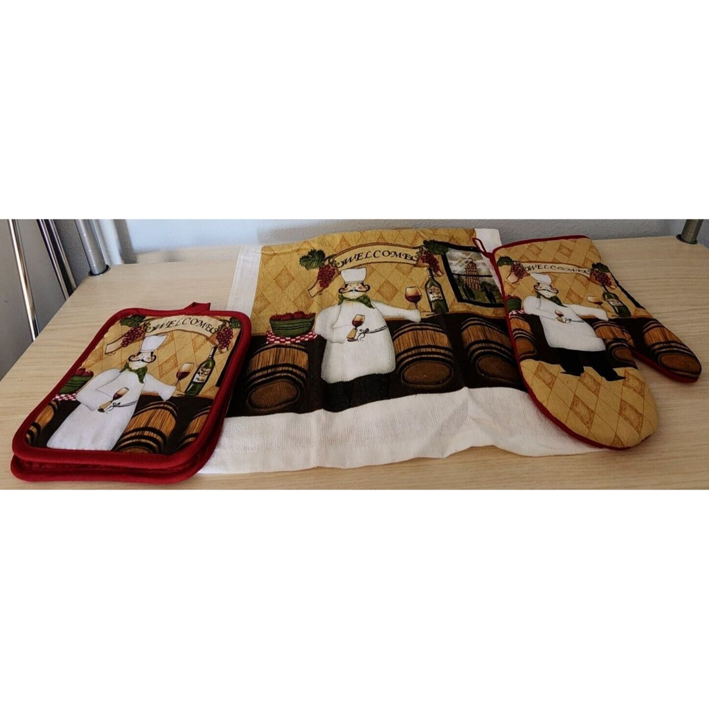 Kitchen Towel 5 Piece Set Welcome Chef   2 Towels  2 Pot Holders, 1 Oven Mitt