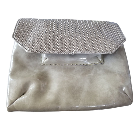 Purse Bag  Hang Accessories Grey Vegan Leather Snap Close Zip front Pocket Zip Back Poxket