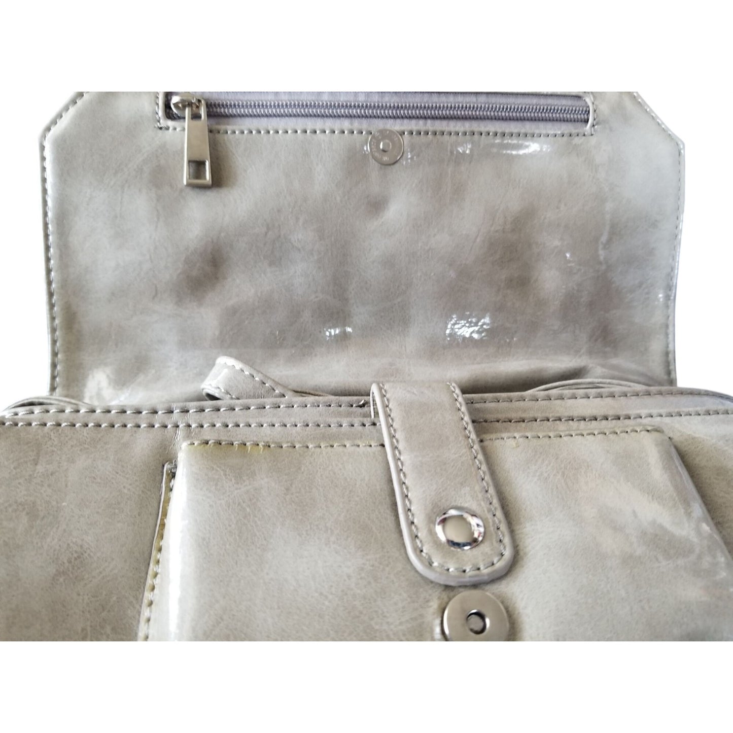 Purse Bag  Hang Accessories Grey Vegan Leather Snap Close Zip front Pocket Zip Back Poxket