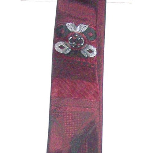 Tie Red  Black Silver  Silk Neck Tie Unknown Brand  56 " Long  2 1/2"  Wide