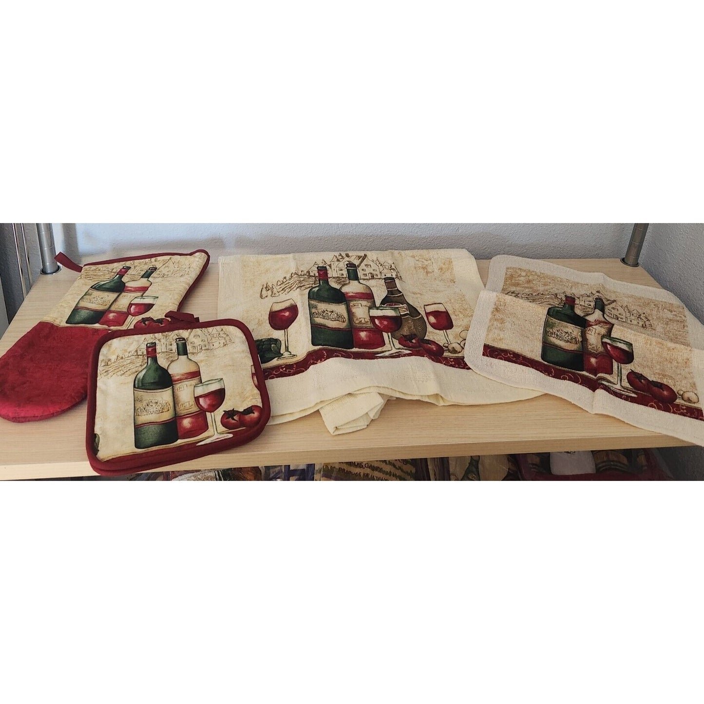 Kitchen  7 Piece Set Vineyard Wine  2 Towels 2 Pot Holders, 1 Oven Mitt  2 Cloth