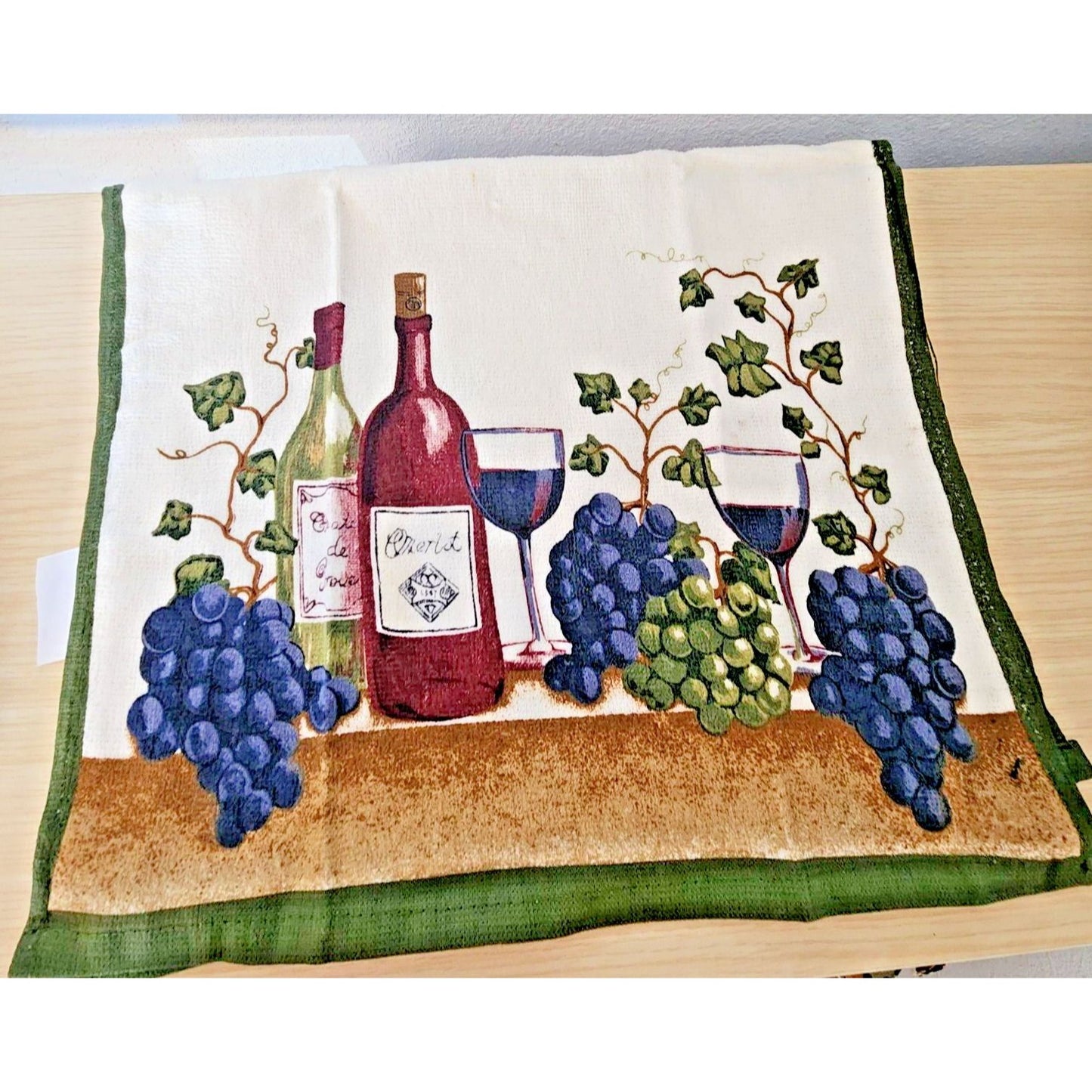 Kitchen Towel 5 Piece Set Green Wine  2 Towels,  2 Pot Holders, 1 Oven Mitt