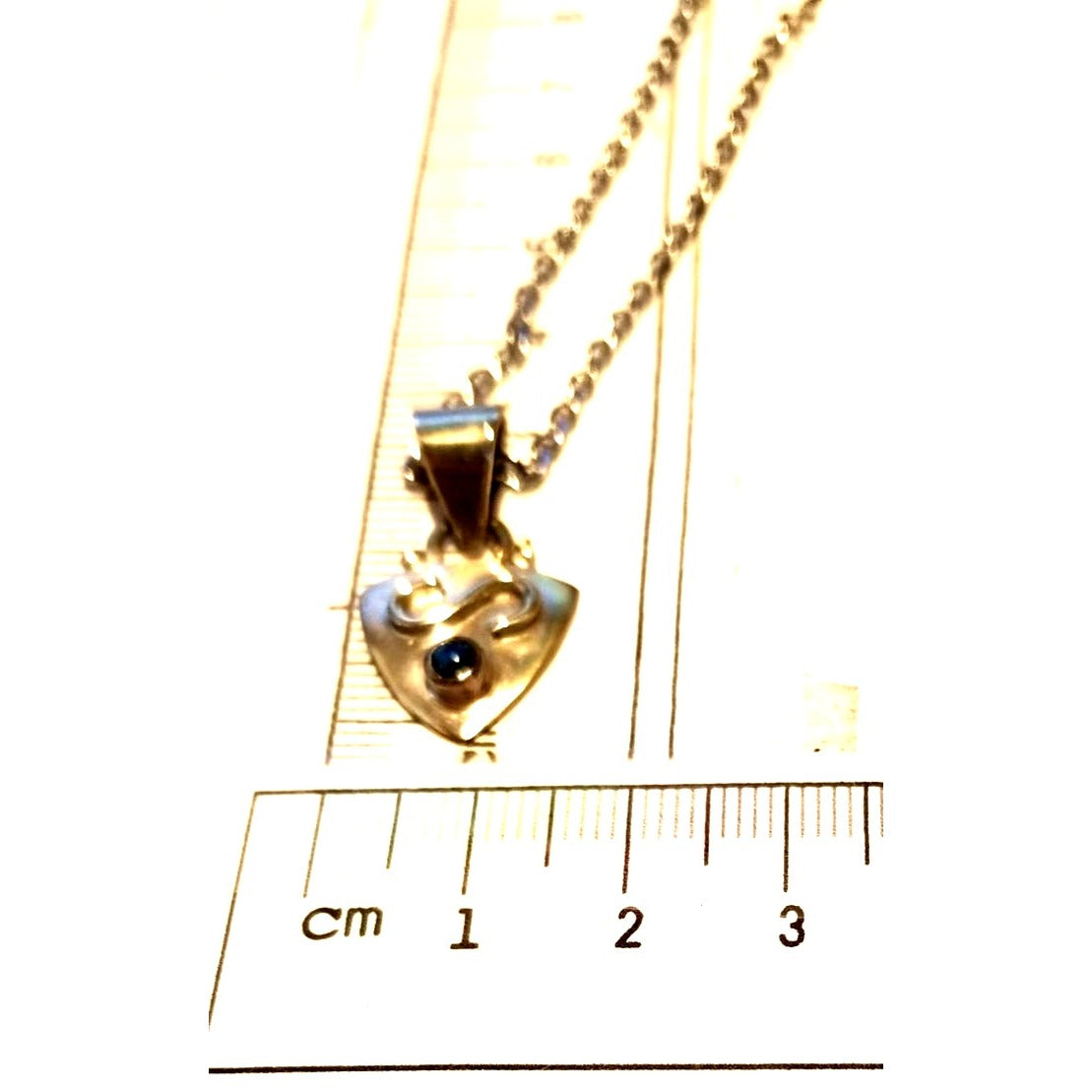 Necklace Silver Topaz Triangle  4. gr 20 ct  1.5 cm  x 2.5 cm  14" chain Blue