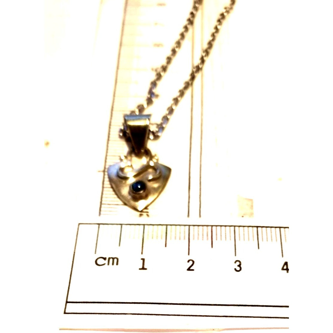 Necklace Silver Topaz Triangle  4. gr 20 ct  1.5 cm  x 2.5 cm  14" chain Blue