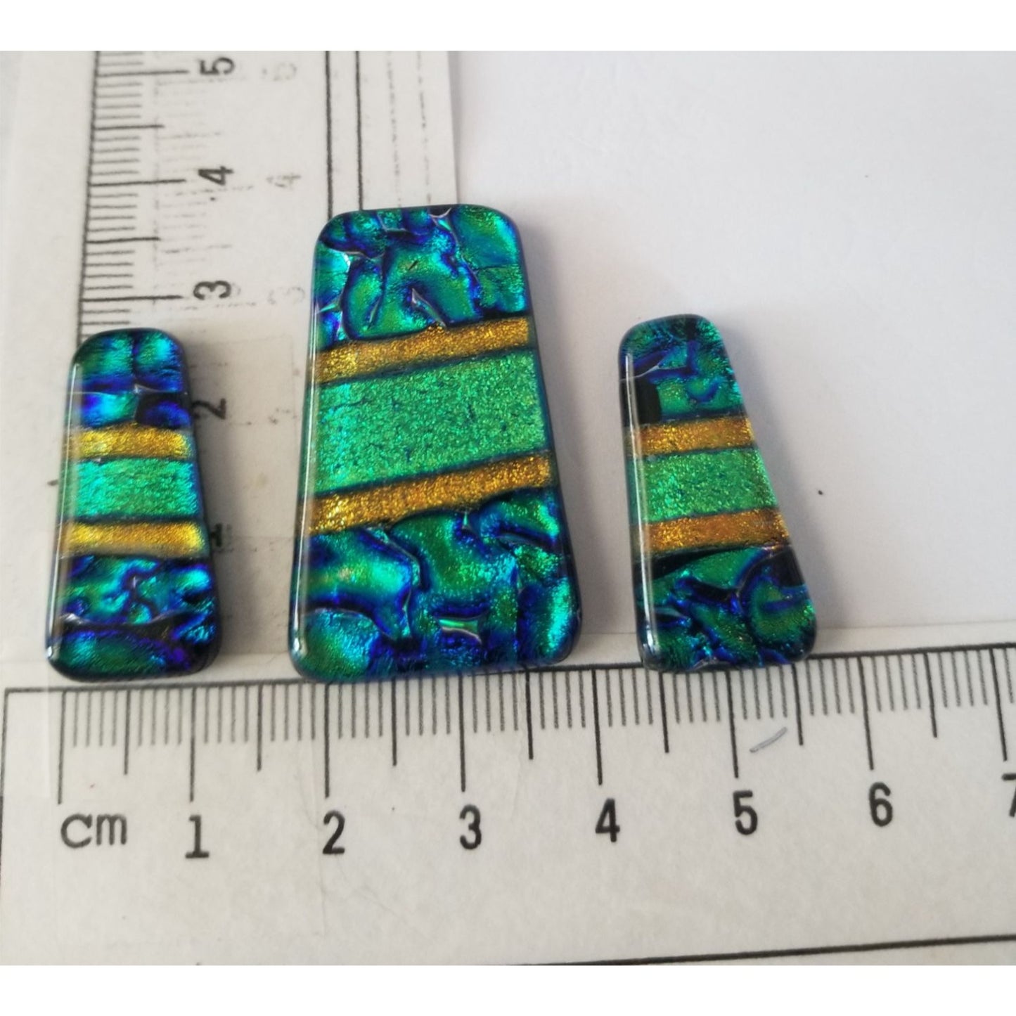 Gemstone Loose Set of 3  Dichroic glass 58.5 ct  11.7  gr 1 x 2.5 cm  3.5 x 3.5cm  # 9 Green Blue Gold