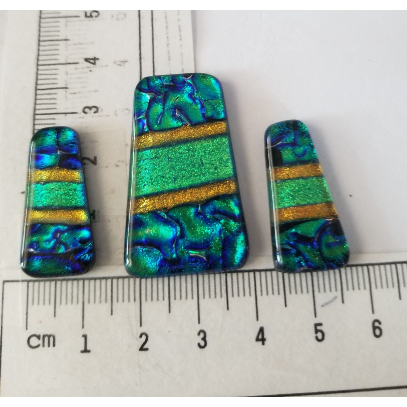Gemstone Loose Set of 3  Dichroic glass 58.5 ct  11.7  gr 1 x 2.5 cm  3.5 x 3.5cm  # 9 Green Blue Gold