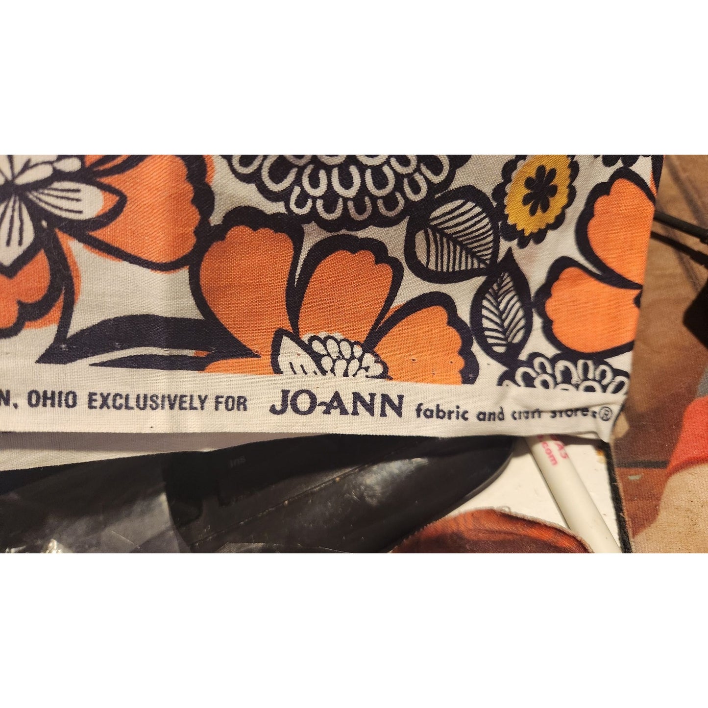 Material Flowers Cotton Joann Fabric Quilters Showcase 38 x 45 Orange White Yellow Black