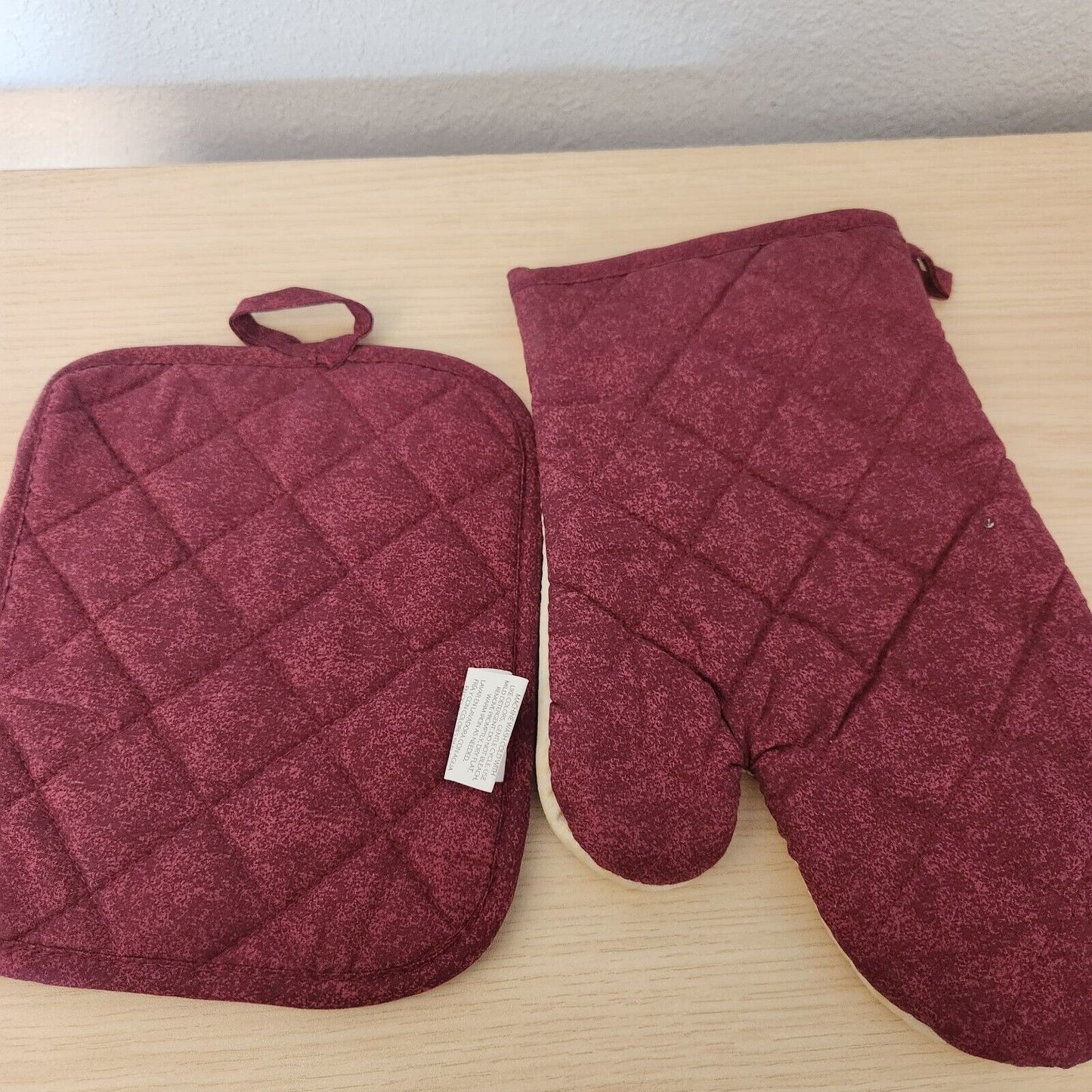 Kitchen Towel 2 Piece Set Wine Tasting  1 Pot Holders, 1 Oven Mitt