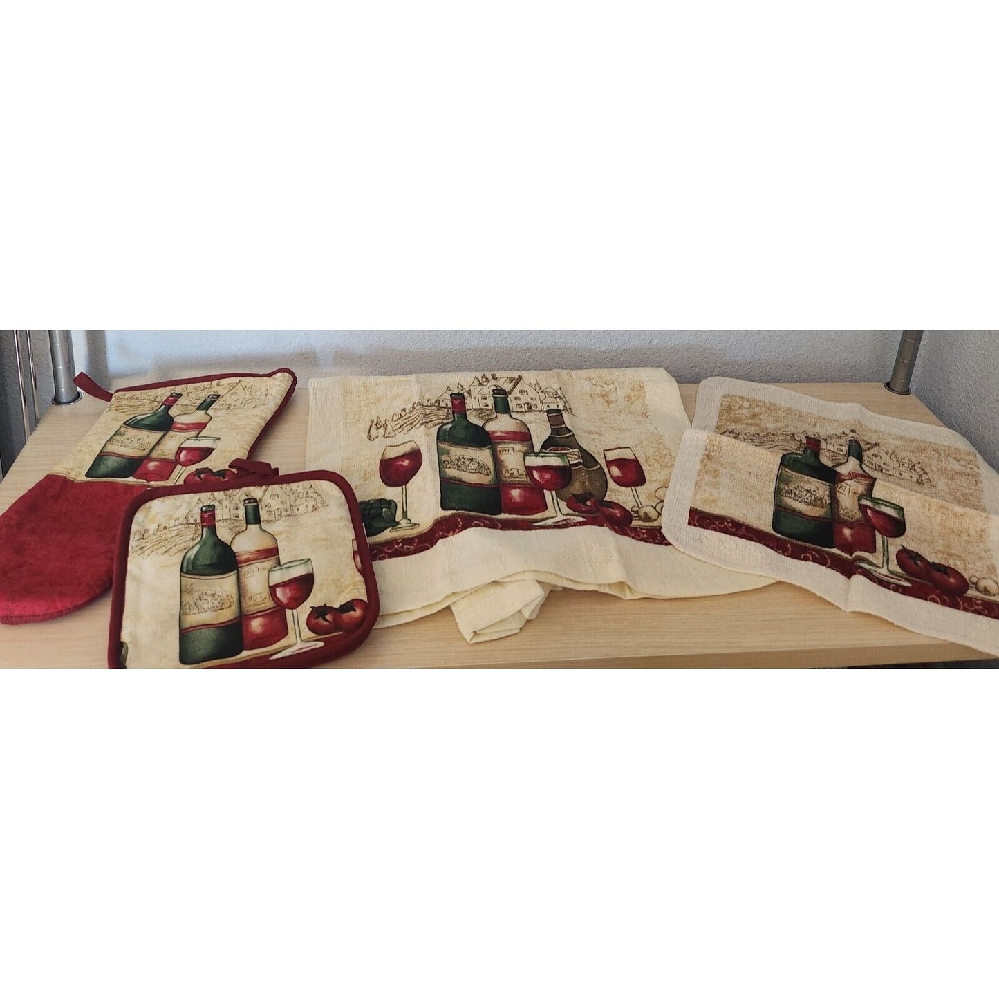 Kitchen  7 Piece Set Vineyard Wine  2 Towels 2 Pot Holders, 1 Oven Mitt  2 Cloth