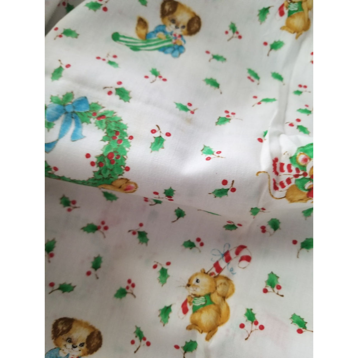 Material Cotton White Fabric Xmas Berries Bears Mice Dogs Wreath Trees Candycanes 44" x  46" Cotton