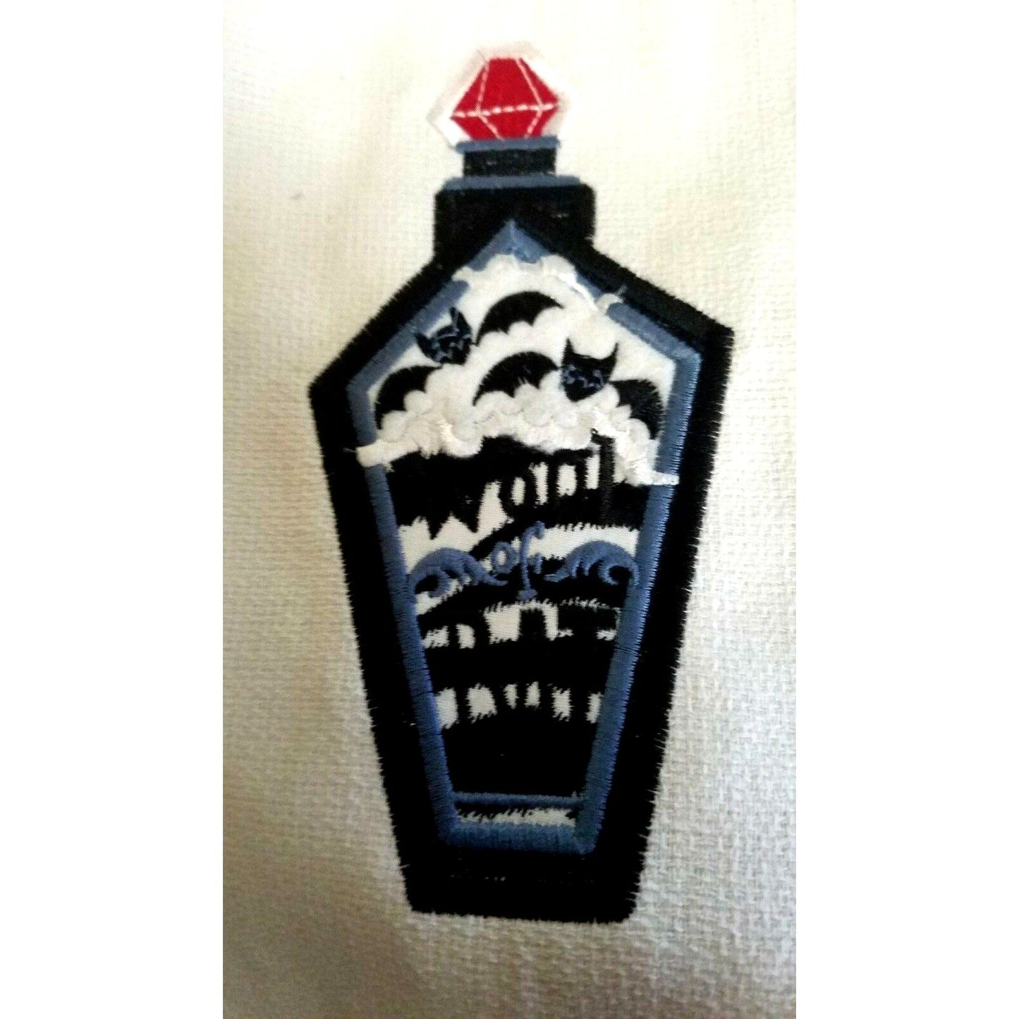 Kitchen Towels  Embroidered set of 2  Bats 1 White  1 Green 16" x 21"
