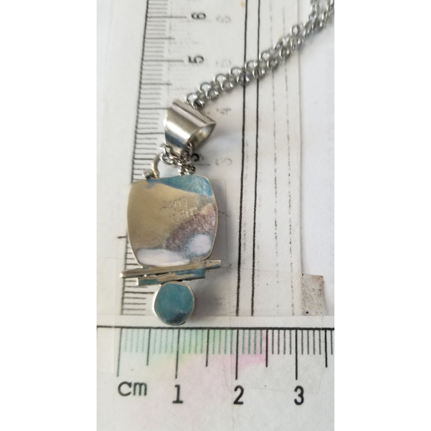Necklace Silver Amber Triangle   5.7  gr 28.5 ct  1.5 cm  x  4 cm  16" chain Amber